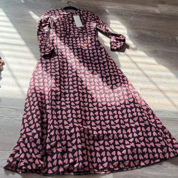 Annahhariri Dresses & Skirts - Chic Long Sleeve Heart Pattern Dress